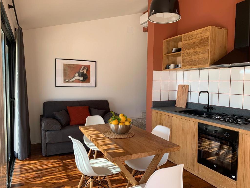 Petrasicula Apartment Aci Trezza Eksteriør billede