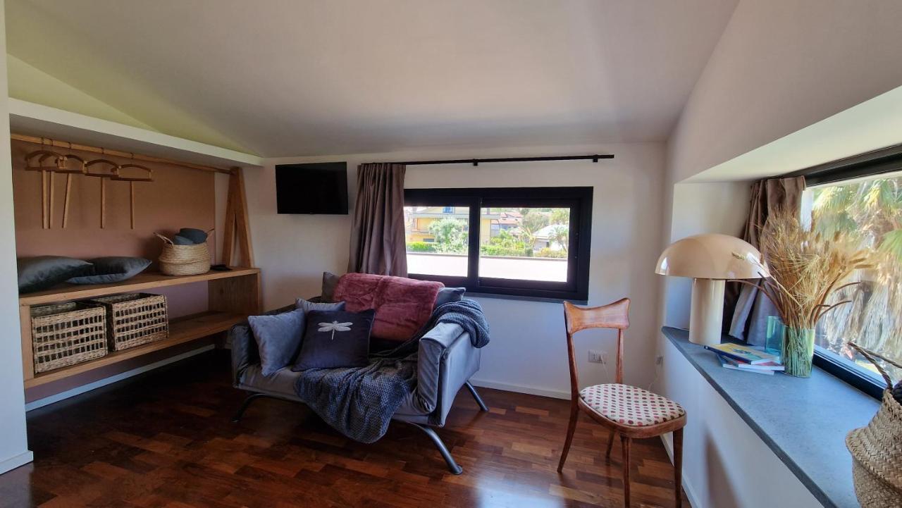 Petrasicula Apartment Aci Trezza Eksteriør billede